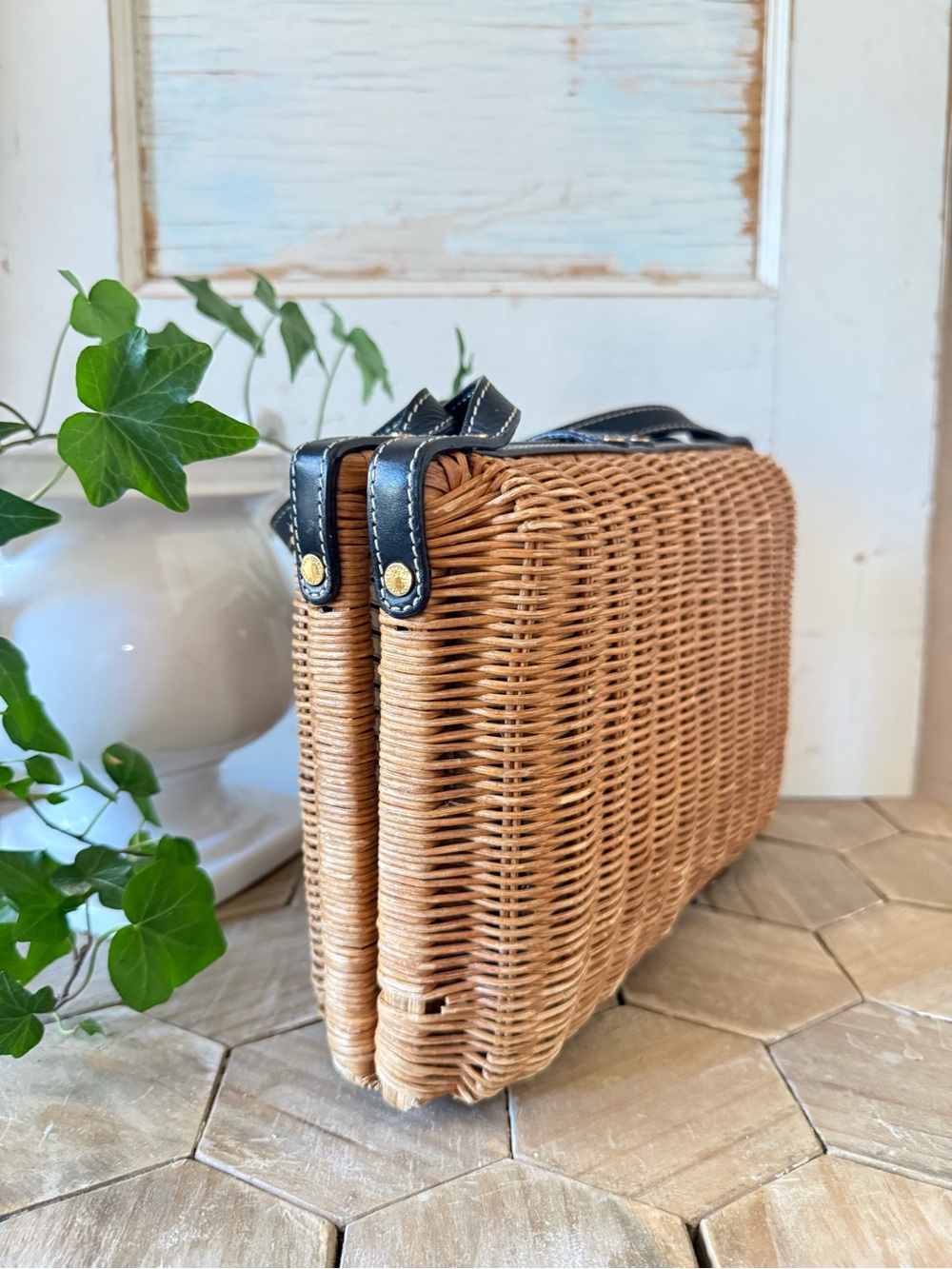 Vintage Kate Spade New York Wicker & Leather Satchel, Honey Rattan, + Dust Bag - Picture 8 of 15
